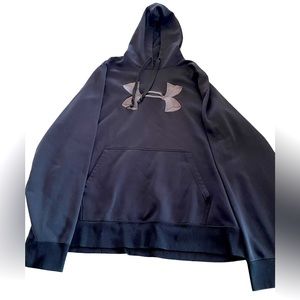 Mens underarmour hoodie, size LG,